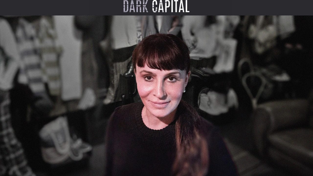 consejera financiera que utiliza vudu y ritos hindues